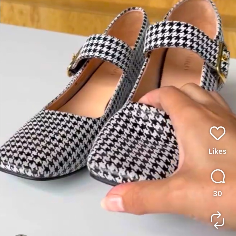 Poppy Barley Buckle Up Mary Jane in Houndstooth, Sz 10.5
